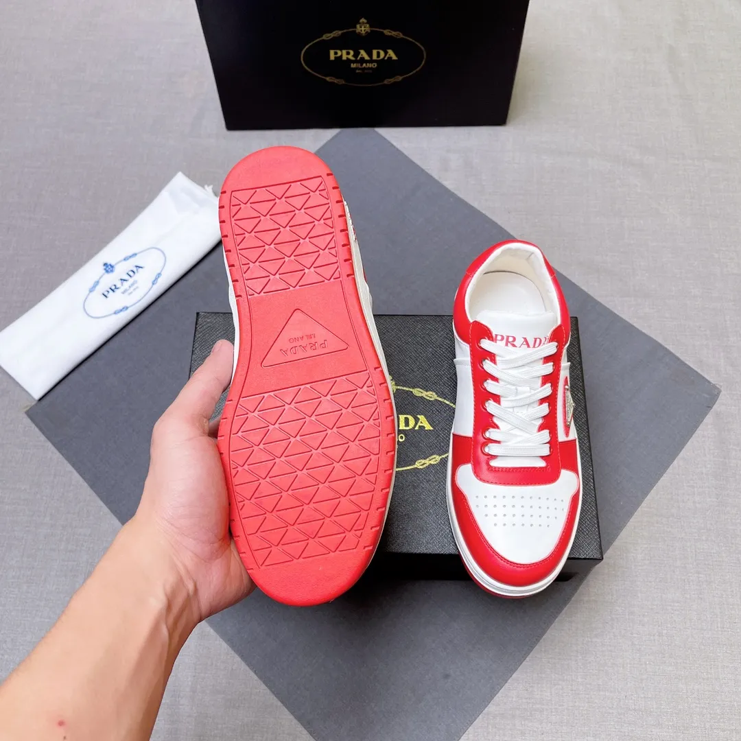 P380 Prada Prada's new men's leather sneakers, the highest version on the market, any comparison is welcome🆚! The original leather has excellent texture and is super high-end! Fetal sheep net lining imported from Italy, removable pad! Luxurious materials and fine workmanship, highly recommended! Code number 38-45 No. 058